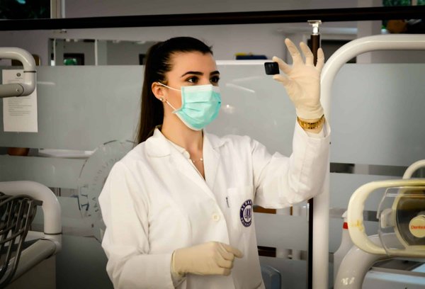 Comment maximiser l'impact de votre profil LinkedIn pour une carrière en ingénierie biomédicale?